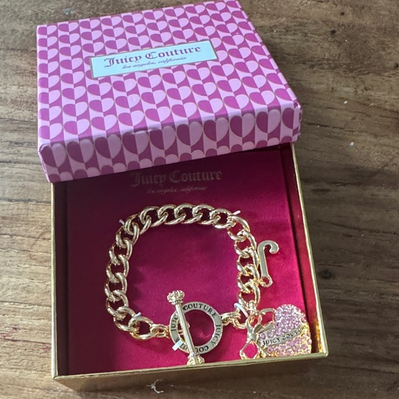 Juicy Couture Gold Charm Bracelet with Heart and Logo - Picture 1 of 3